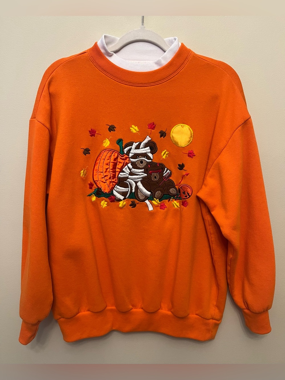 Vintage Halloween Embroidered Crewneck Sweatshirt Women's Size Medium